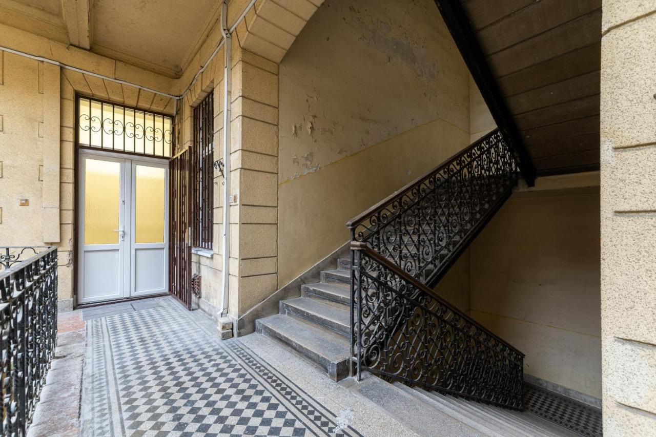 The Right Choice Studio Apartments — Photos 3